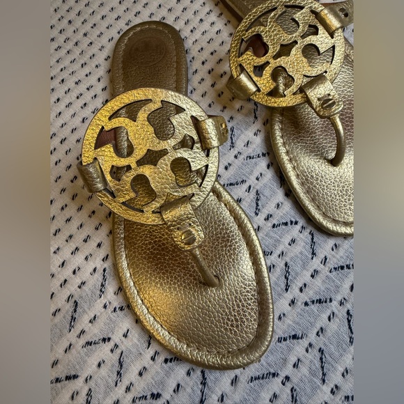 Tory Burch Gold Sandals 9.5 - Picture 2 of 10